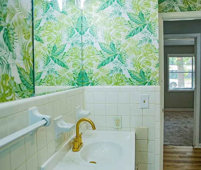 608 Holiday St — Photo 12