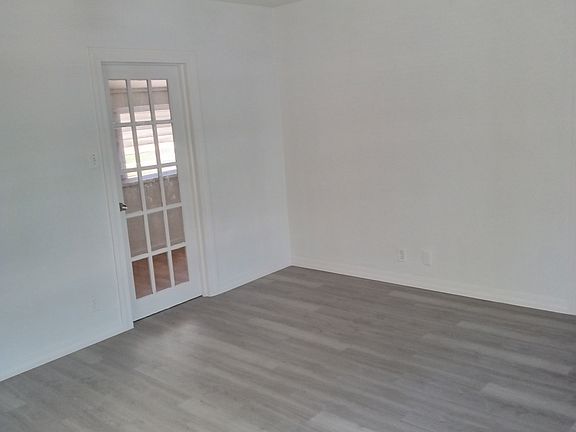 5th image of 765 Newark St #3