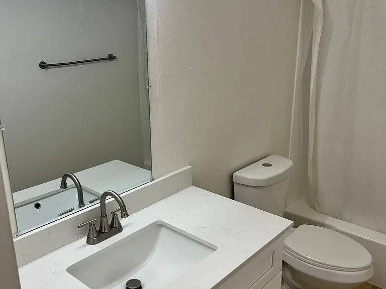 Catalina View Apartments — Photo 77
