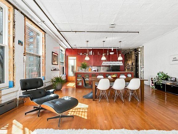 3rd image of 17 Thompson St APT 6
