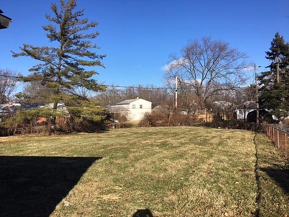 2nd image of 3529 N Maura Ln
