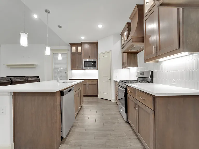 117 Community Dr — Photo 3