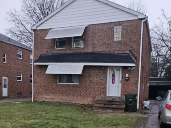 488 E 222nd St #2, Euclid, OH 44123