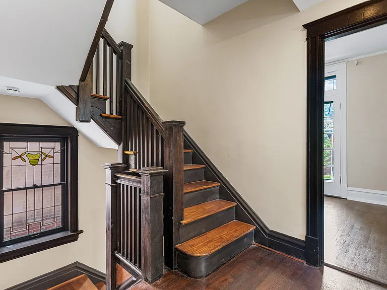 6026-28 Pershing Ave #6028 — Photo 3