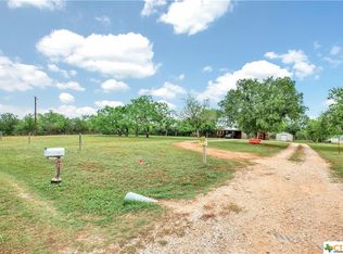 1305 Rawhide Rd, Seguin, TX 78155