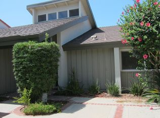 27 Cypress Tree Ln, Irvine, CA 92612