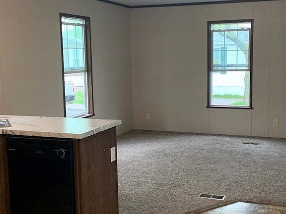 3rd image of 9910 Geraldine St #33
