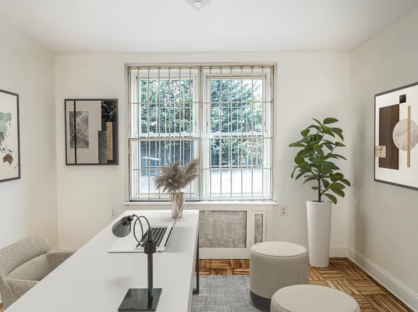 75-10 Yellowston Boulevard image 13 of 22