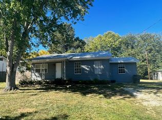 1393 E Farmers Dr, Fayetteville, AR 72701