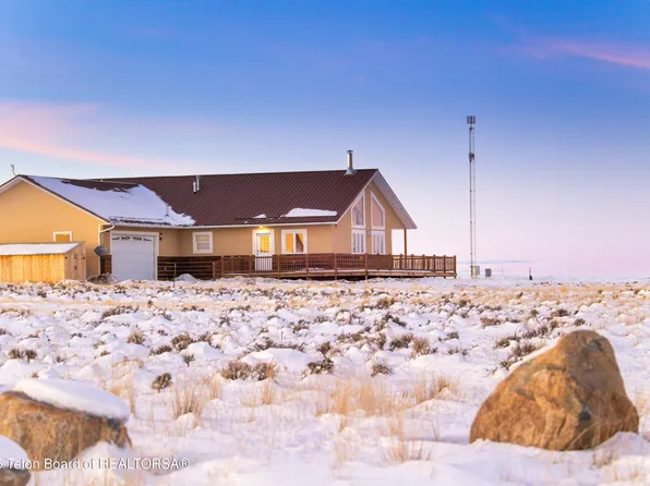 99 Iroquois Trl, Boulder, WY 82923