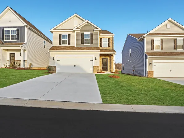 126 Farmwell Dr, Woodruff, SC 29388