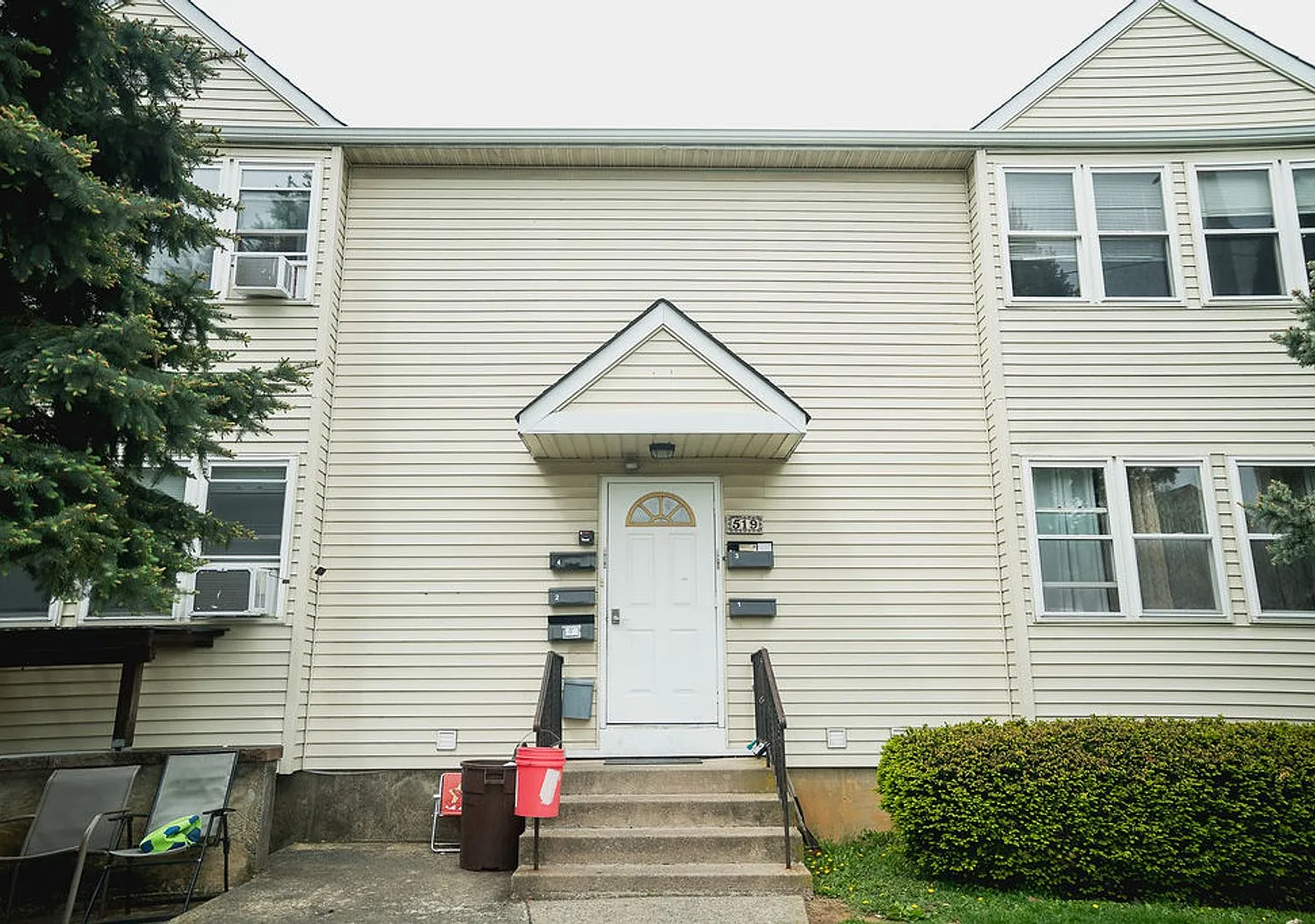 519 Valley Street — Photo 2
