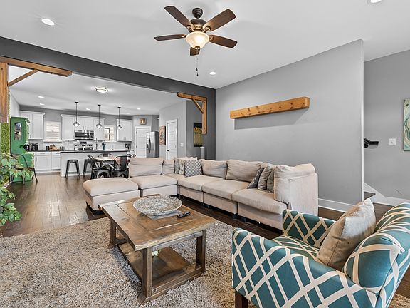 3rd image of 844 Cherokee Ave #11