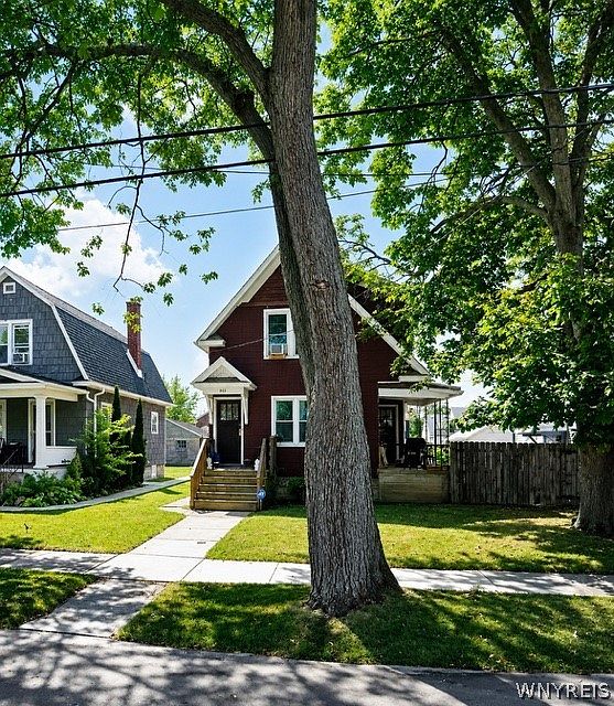 1st image of 2711 La Salle Ave