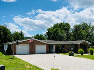 1635 Falls Rd, Clarks Summit, PA 18411