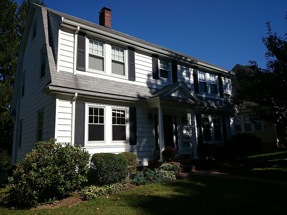 2nd image of 36 Robin St
