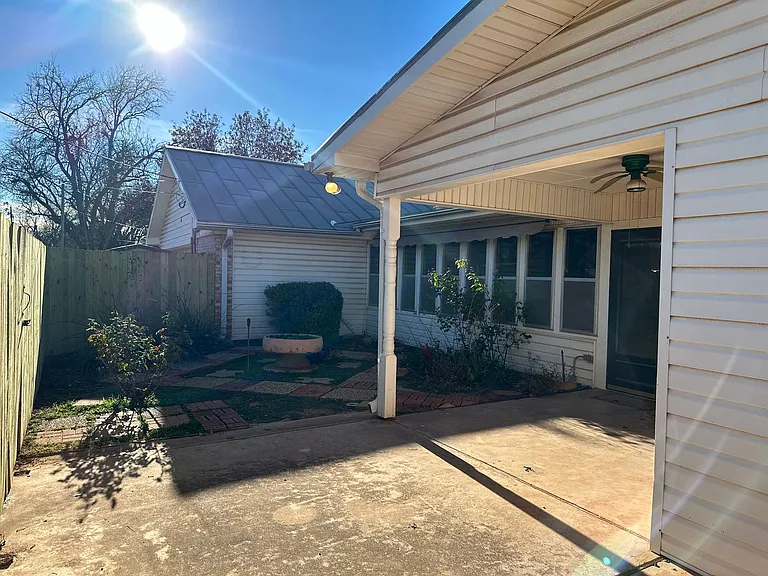 2301 Post Oak Rd — Photo 31