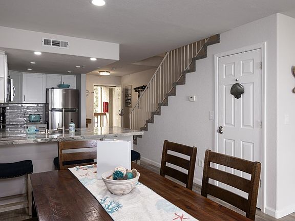 3rd image of 425 Seascape Resort Dr