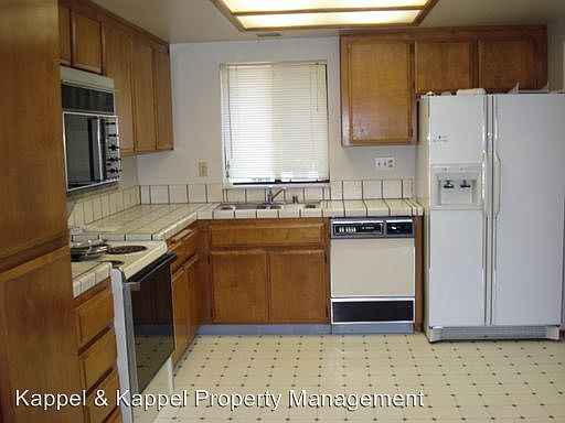 4th image of 499 Aberdeen Way