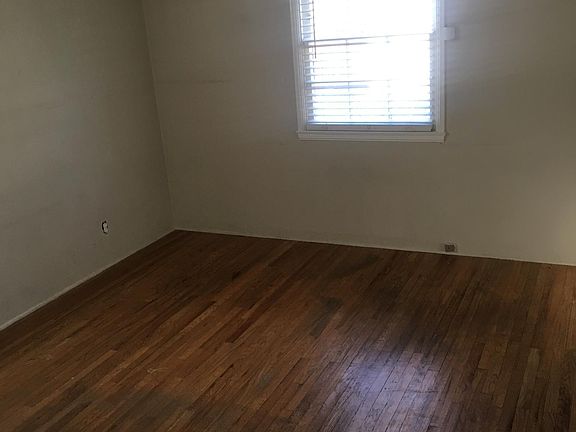 4th image of 817 S Marengo Ave