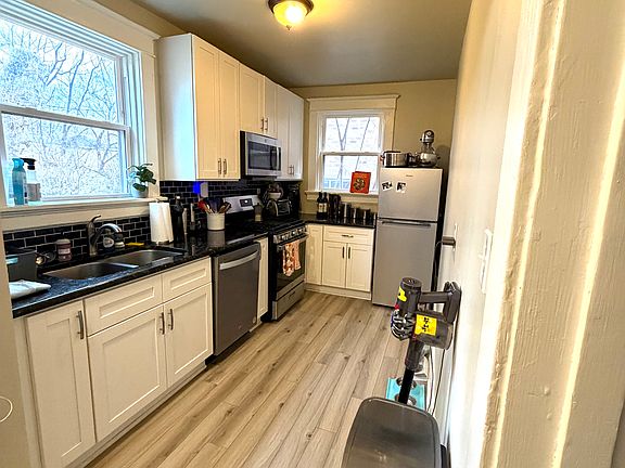2nd image of 3117 Carolina Ave APT 1