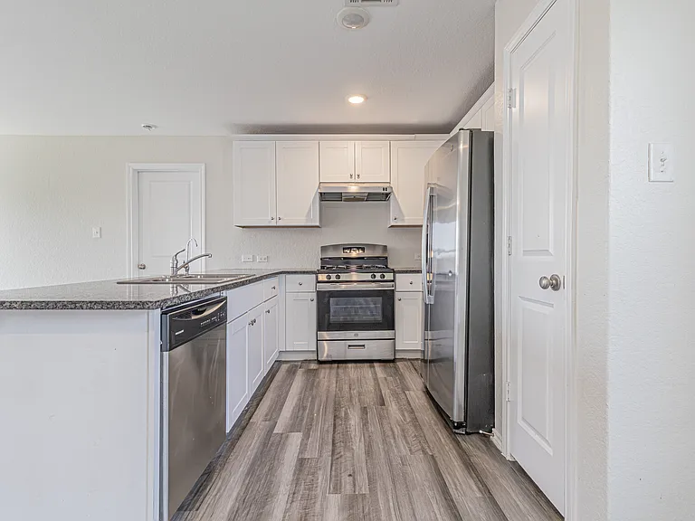 3814 Pickles Way — Photo 15