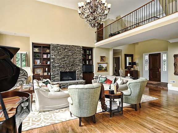 5th image of 6935 Shinnecock Hill Ln
