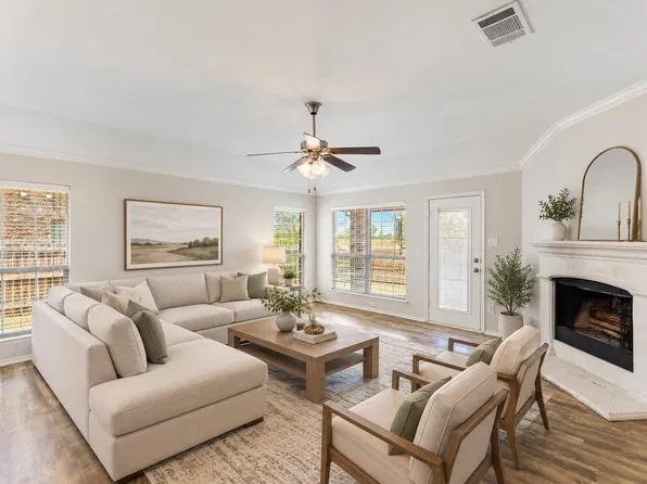 113 Holly St, Waxahachie, TX 75165