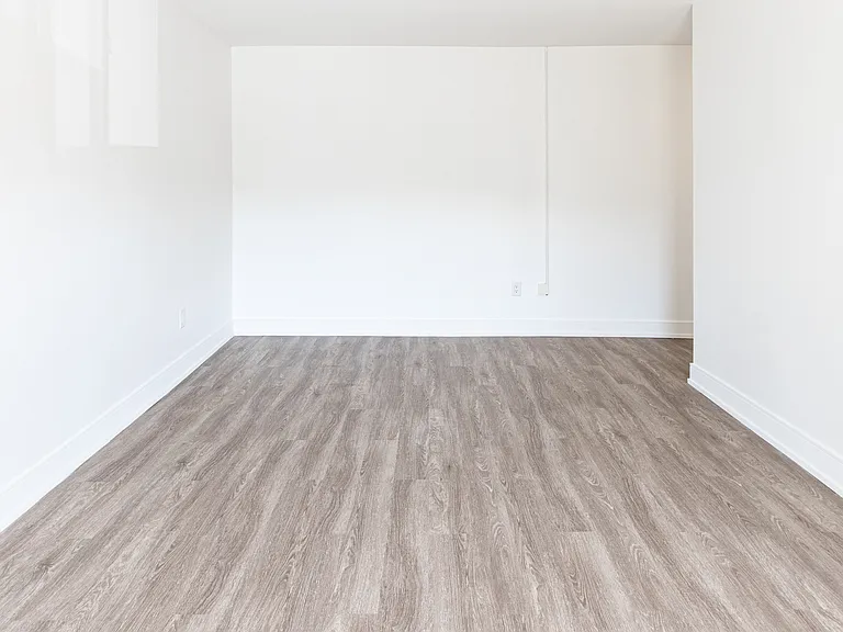 321 Marland Ave — Photo 7