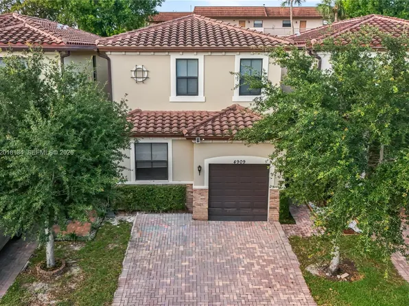 4909 NW 59th St, Fort Lauderdale, FL 33319