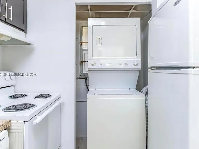 7900 Fairview Dr #105 — Photo 4
