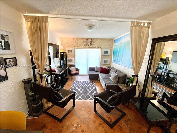 3rd image of 1540 Meridian Ave APT 2E