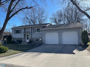 1492 13th St N, Wahpeton, ND 58075