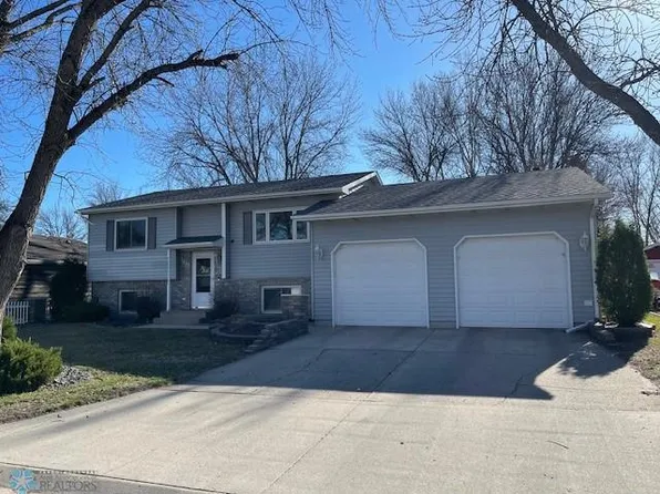 1492 13th St N, Wahpeton, ND 58075