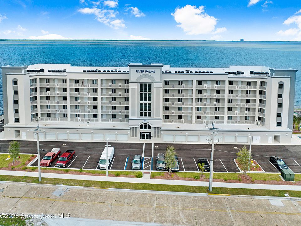 1st image of 1805 N Riverside Dr #304