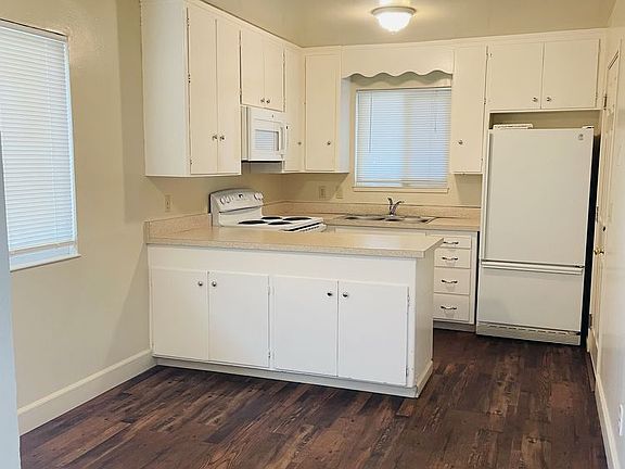2nd image of 2901 Silk Ct