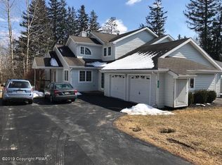 2231 Meadowsage Ct, East Stroudsburg, PA 18301