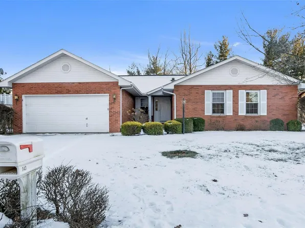 143 Huntleigh Dr, Belleville, IL 62220