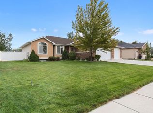 3392 N 2575 W, Farr West, UT 84404