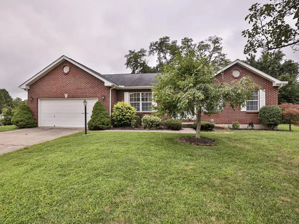 3301 Congress Dr, Hebron, KY 41048