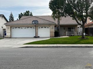 9815 Chirtsey Way, Bakersfield, CA 93312
