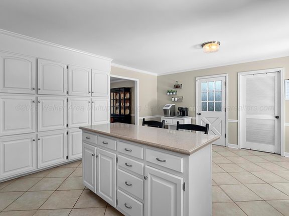 5th image of 3504 Fairoaks Dr