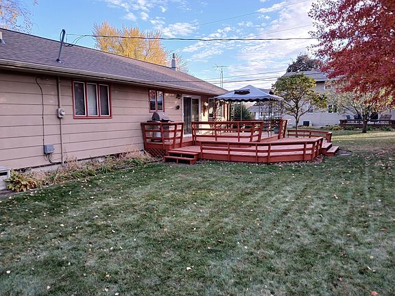 4th image of 1807 Brookside Dr