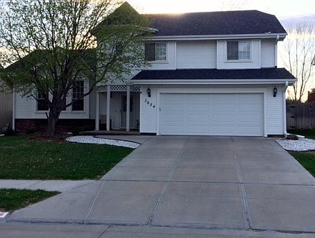 1st image of 3854 S 155th St