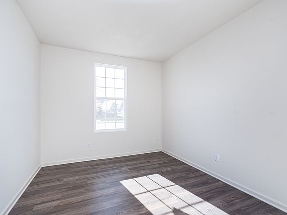 5th image of 5658 Doral Dr