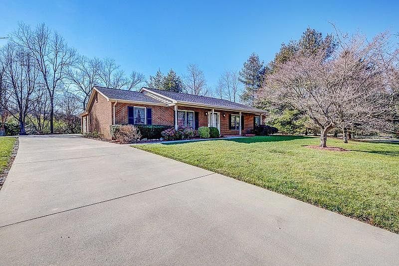 1st image of 3180 Garst Cabin Dr
