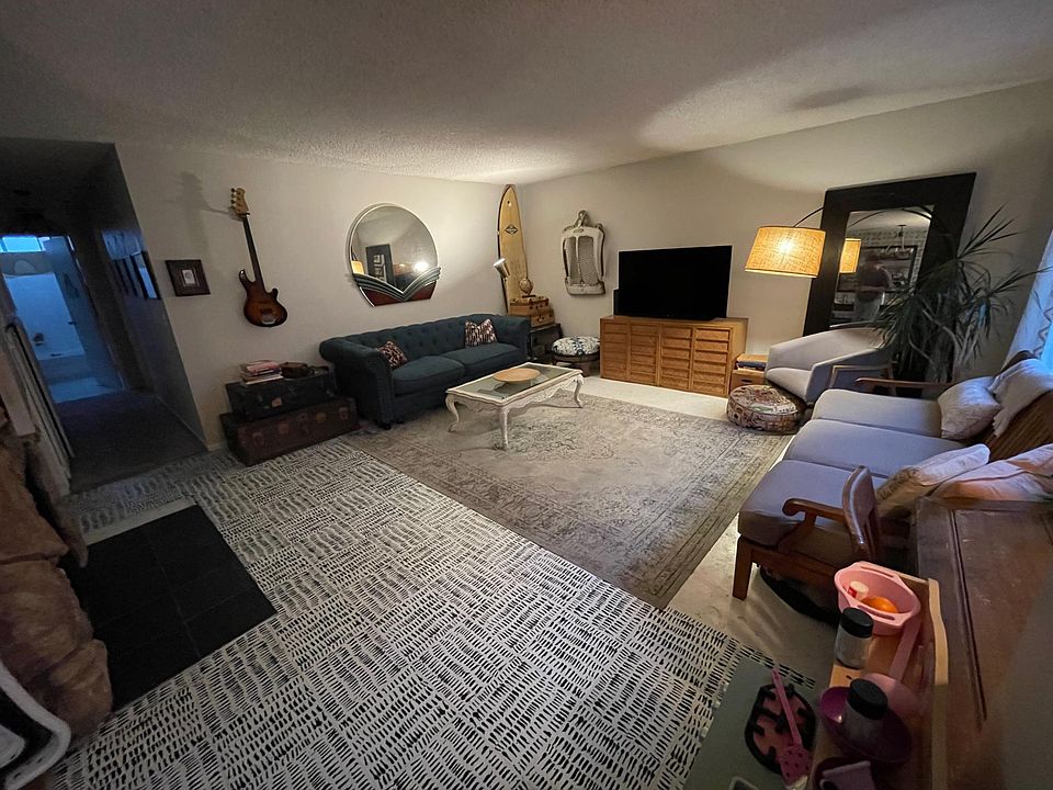 Living Room - taken from entry
