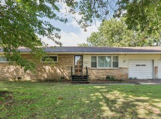 617 S Thompson St, Vinita, OK 74301