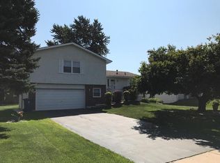 8685 Mathews St, Crown Point, IN 46307