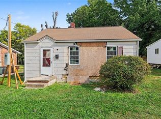 913 S English St, Greensboro, NC 27401